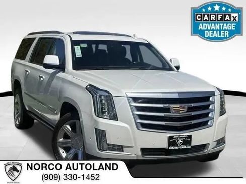 Used 2018 Cadillac Escalade ESV Premium Luxury RWD image 1