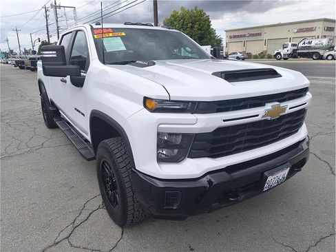 Used 2024 Chevrolet Silverado 2500 Custom w/ Custom Value Package AWD/4WD image 3