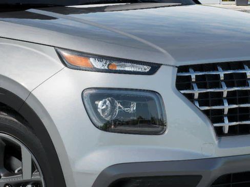 New 2025 Hyundai Venue SEL image 9
