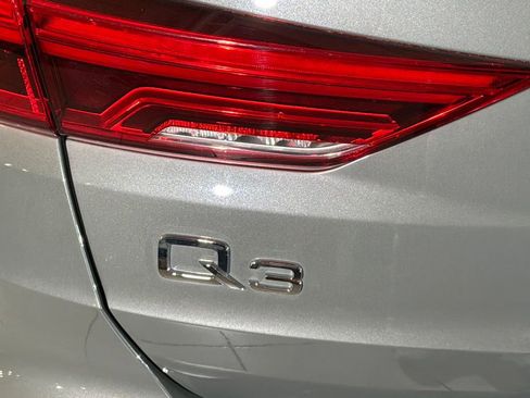 Used 2023 Audi Q3 2.0T Premium Plus w/ Premium Plus Package AWD/4WD image 26