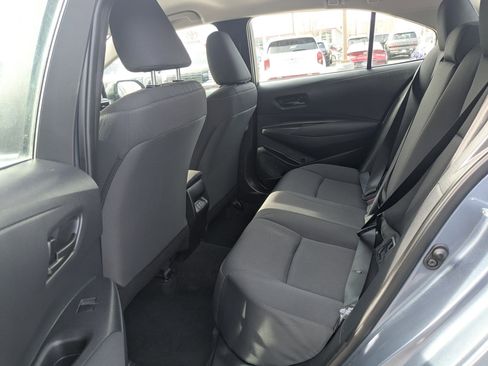 Used 2025 Toyota Corolla LE image 28
