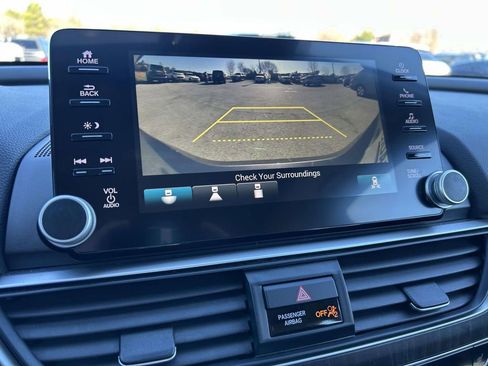 Used 2019 Honda Accord EX image 26