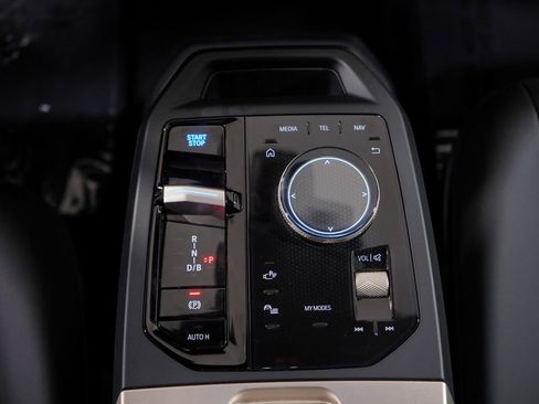Used 2024 BMW iX xDrive50 image 13
