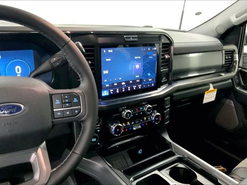 New 2026 Ford F250 Lariat w/ Black Appearance Package image 5