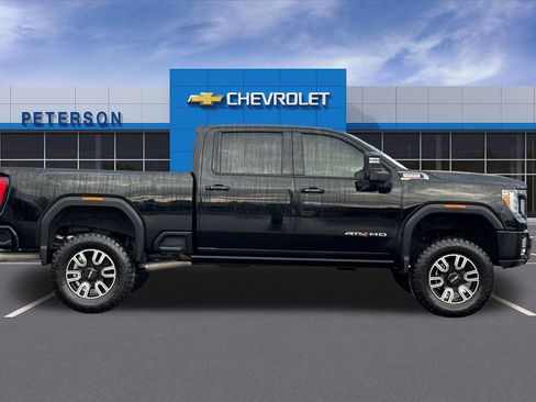 Used 2022 GMC Sierra 2500 AT4 w/ AT4 Premium Plus Package image 3