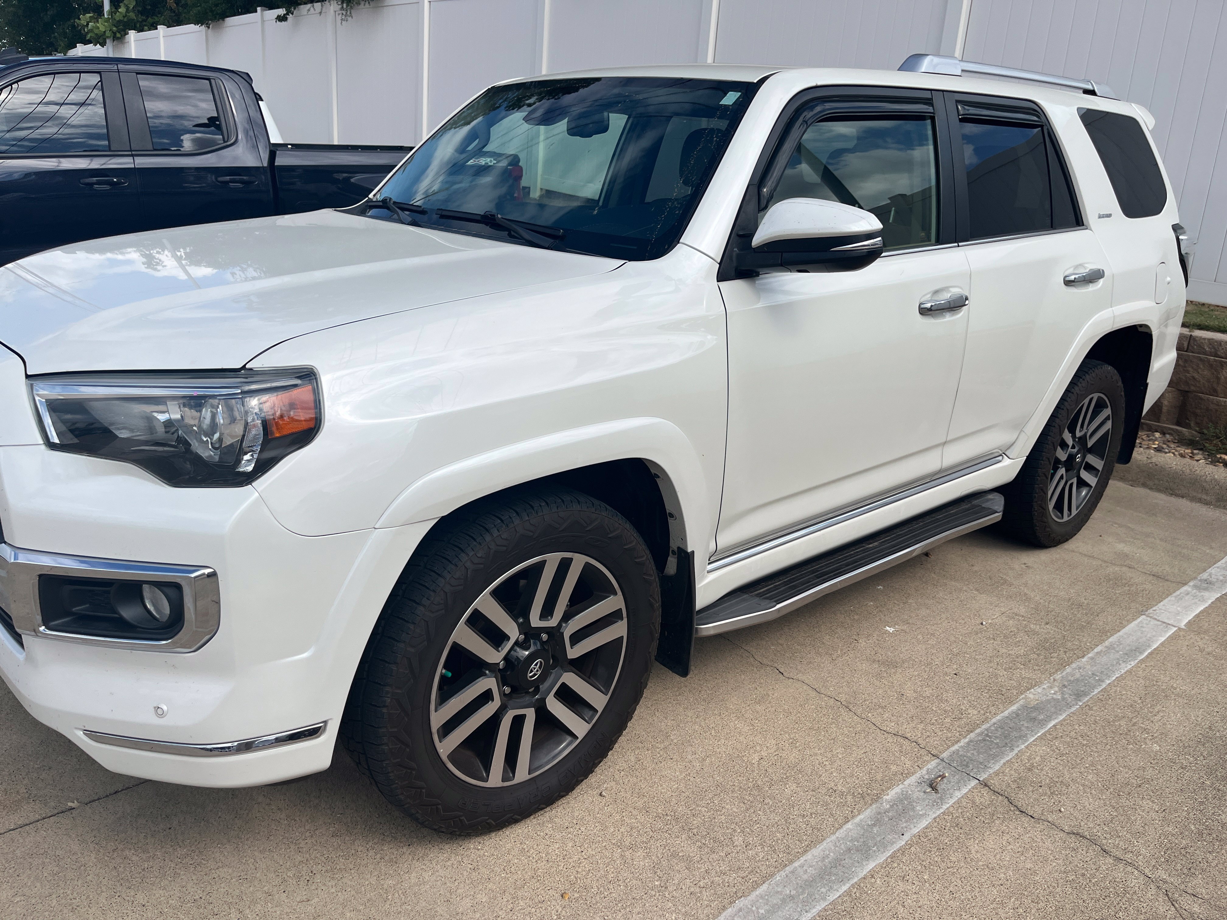 Used 2020 Toyota 4Runner Limited AWD/4WD image 1