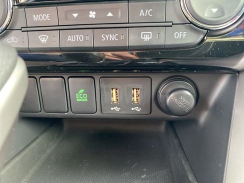 New 2025 Mitsubishi Eclipse Cross SE image 28