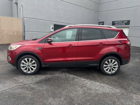 Used 2018 Ford Escape Titanium w/ Ford Safe & Smart Package AWD/4WD image 6