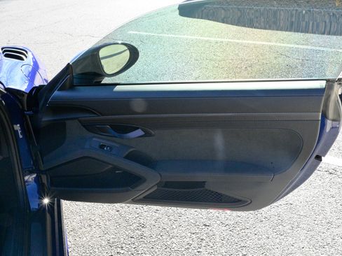 Used 2025 Porsche 718 Cayman GT4 RS image 43