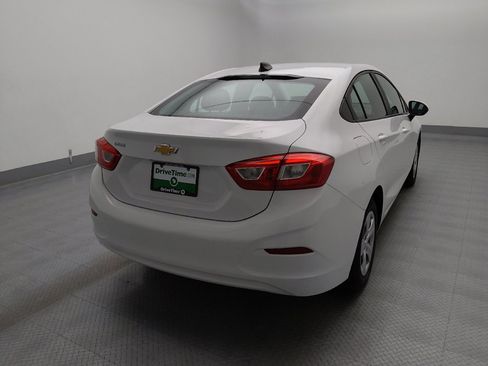 Used 2017 Chevrolet Cruze LS FWD image 7