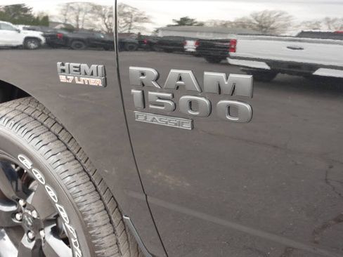 Used 2023 RAM 1500 Express w/ Wheel & Sound Group AWD/4WD image 14