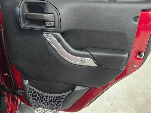 Used 2013 Jeep Wrangler Unlimited Sahara w/ Dual Top Group image 13