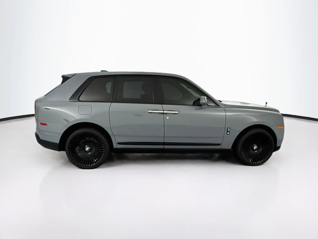 Used 2021 Rolls-Royce Cullinan Black Badge AWD/4WD image 4