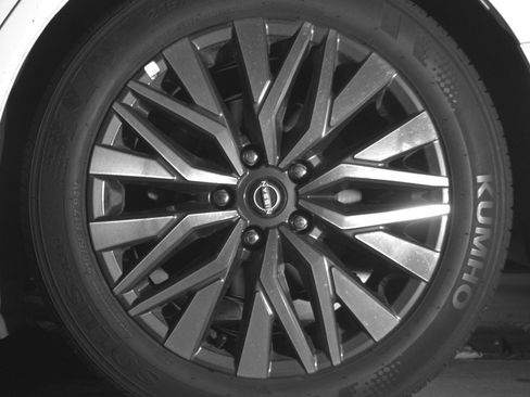 Used 2025 Nissan Altima 2.5 SV image 14