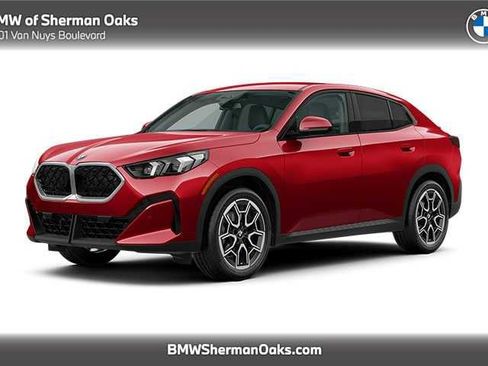 Certified 2025 BMW X2 xDrive28i w/ Premium Package AWD/4WD image 1