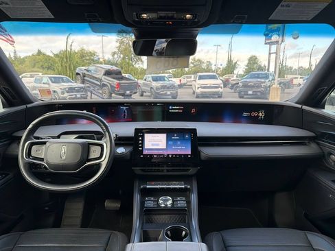 Used 2024 Lincoln Nautilus Reserve w/ Equipment Group 202A AWD/4WD image 13