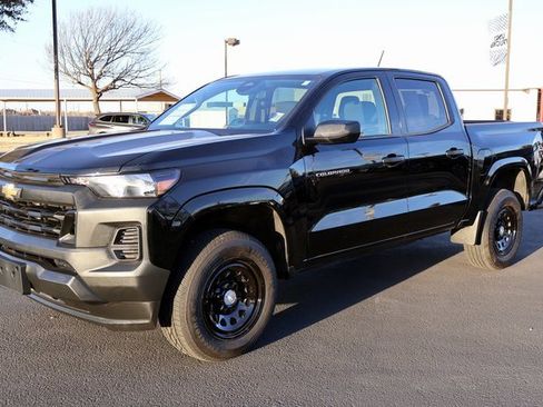 Used 2024 Chevrolet Colorado W/T image 8