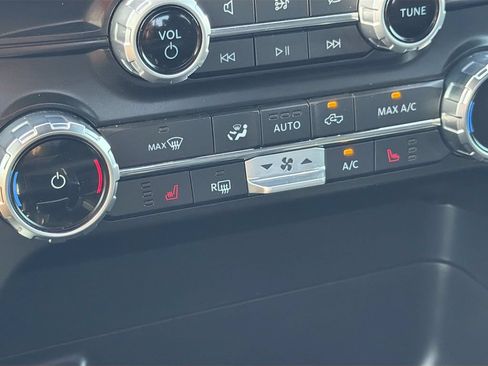 Used 2022 Ford F150 XLT w/ Equipment Group 302A High AWD/4WD image 21