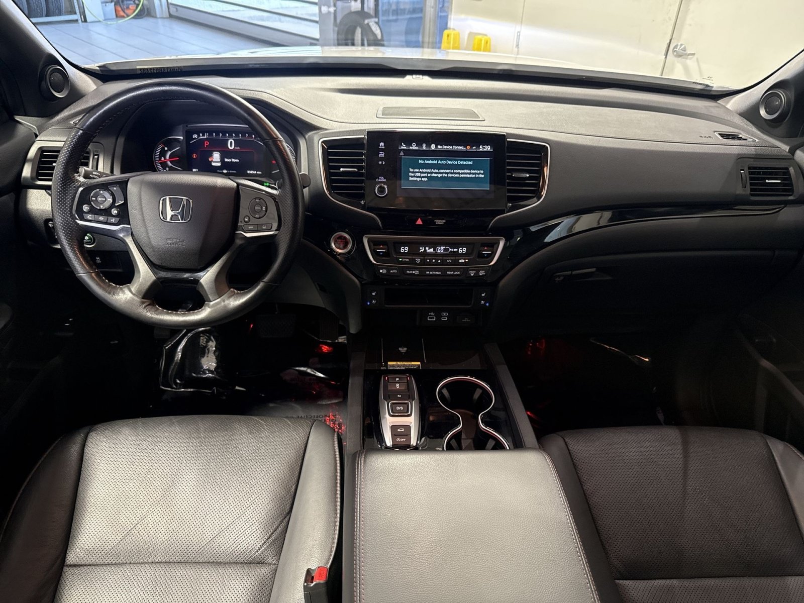 Used 2025 Honda Passport Black Edition image 24