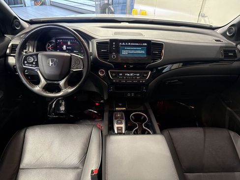 Used 2025 Honda Passport Black Edition image 24