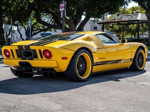 Used 2006 Ford GT image 12