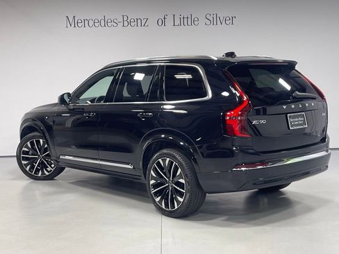 Used 2025 Volvo XC90 B6 Plus AWD/4WD image 3