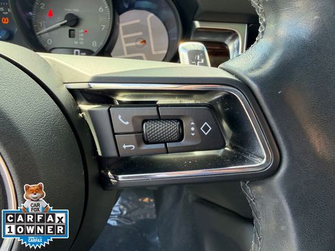 Used 2023 Porsche Macan S image 10