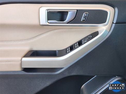 Used 2022 Ford Explorer XLT w/ Equipment Group 202A image 25