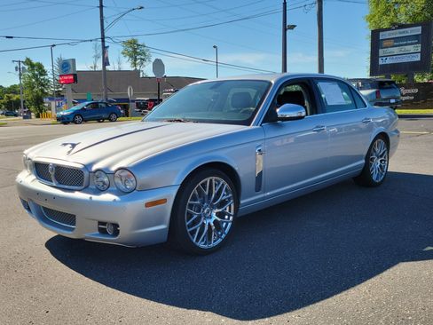 Used 2008 Jaguar XJ8 L RWD image 2