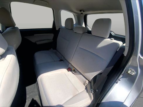 Used 2018 Subaru Forester 2.5i AWD/4WD image 18