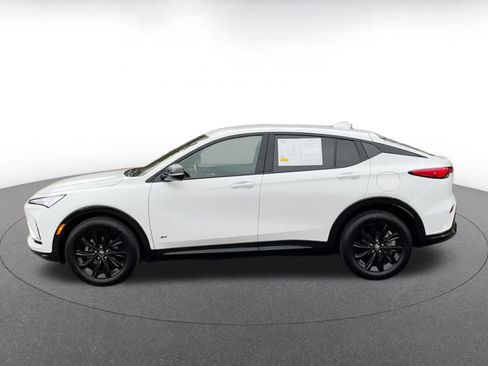 Used 2025 Buick Envista Sport Touring image 9