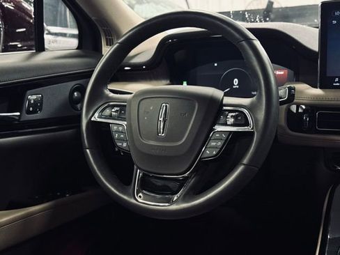 Used 2022 Lincoln Nautilus Reserve image 26