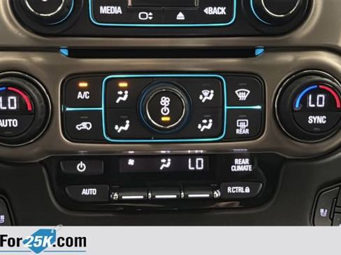 Used 2017 GMC Yukon Denali w/ Open Road Package AWD/4WD image 19