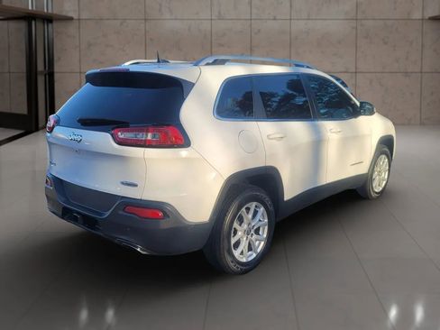 Used 2018 Jeep Cherokee Latitude Plus w/ Trailer Tow Group image 5