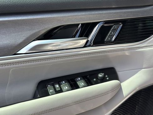 New 2026 Jeep Grand Wagoneer L Limited AWD/4WD image 13