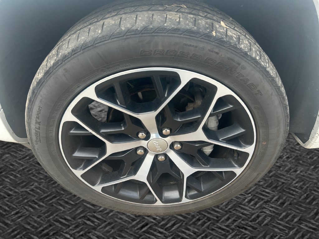 Used 2024 Jeep Grand Cherokee Summit AWD/4WD image 11