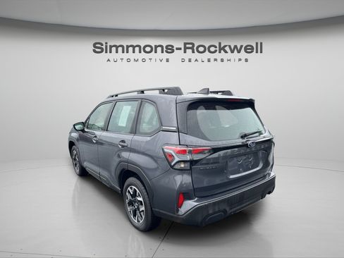 Used 2025 Subaru Forester AWD/4WD image 3