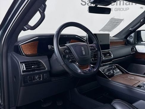 Used 2024 Lincoln Navigator L Black Label image 9