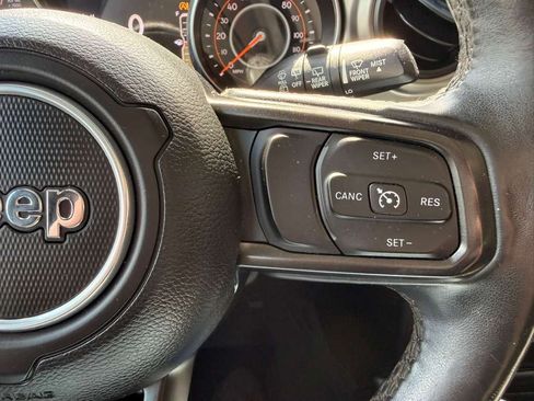 Used 2019 Jeep Wrangler Unlimited Sport S AWD/4WD image 37