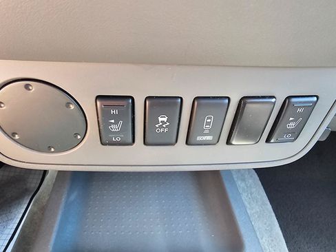 Used 2015 Nissan Frontier SV w/ SV Value Truck Package RWD image 40