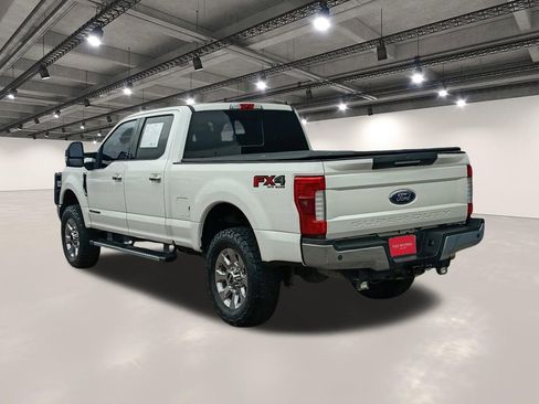 Used 2018 Ford F250 Lariat w/ Lariat Ultimate Package AWD/4WD image 14