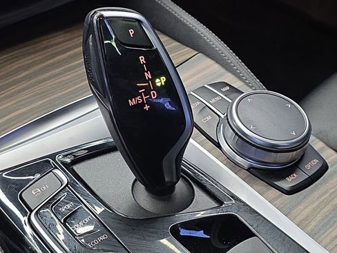 Used 2019 BMW 540i w/ M Sport Package image 20