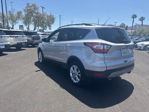 Used 2018 Ford Escape SE FWD image 14