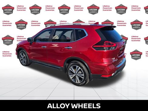 Used 2018 Nissan Rogue SL w/ Premium Package image 4