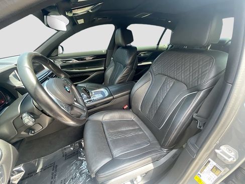 Used 2020 BMW 740i w/ M Sport Package RWD image 22