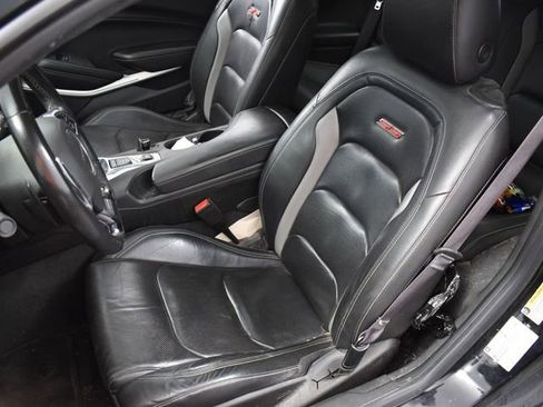 Used 2017 Chevrolet Camaro SS RWD image 24