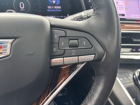 Used 2023 Cadillac Escalade Premium Luxury RWD image 28