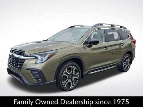 Used 2025 Subaru Ascent Limited AWD/4WD image 3