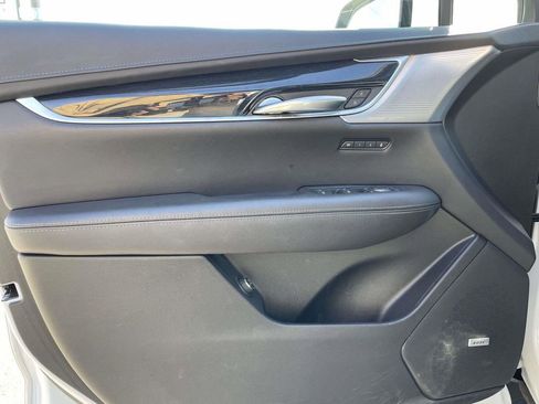 Used 2024 Cadillac XT5 Premium Luxury image 16