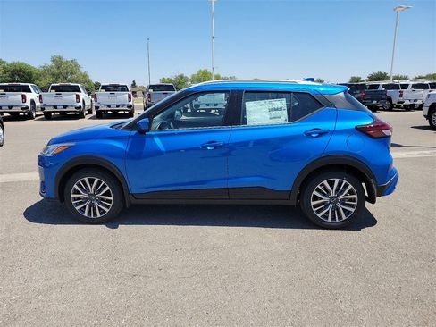 New 2024 Nissan Kicks SV image 6